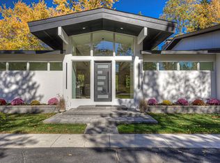 415 Thetford Ln, Bloomfield Hills, MI 48304