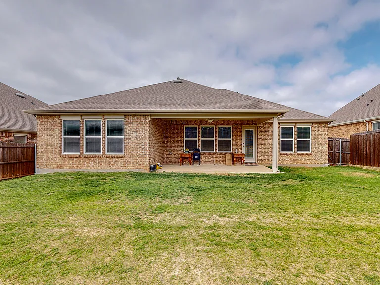 8100 Horseman Rd — Photo 26