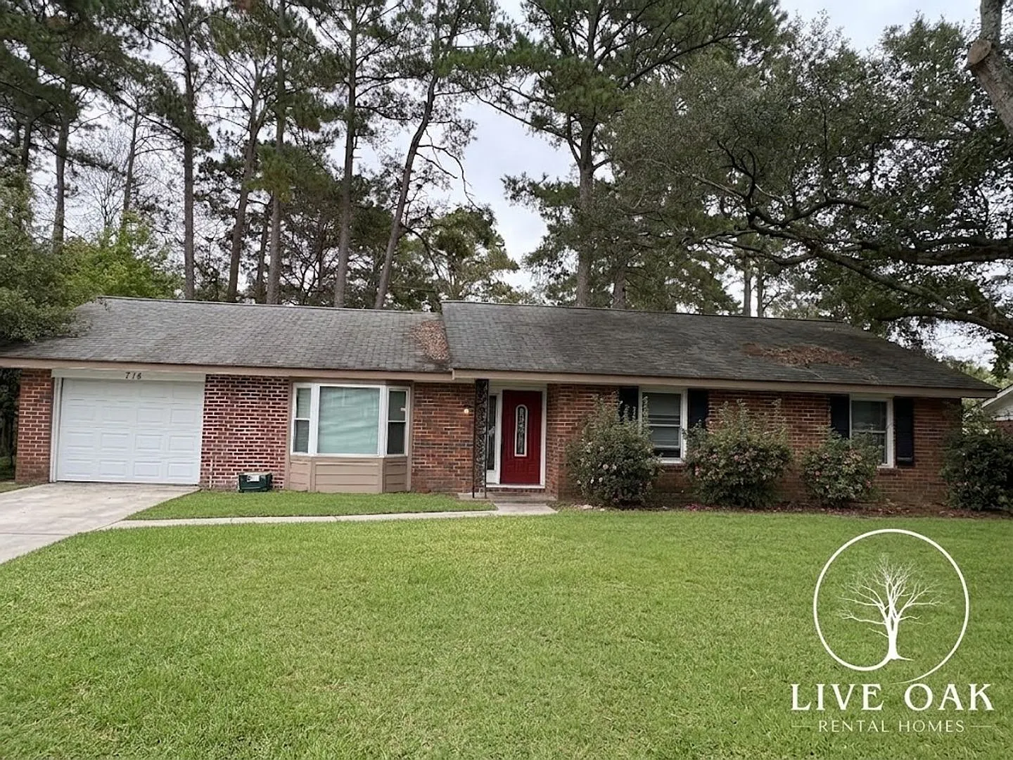 Move In Special: $500 Off 1st Month's Rent — Photo 2