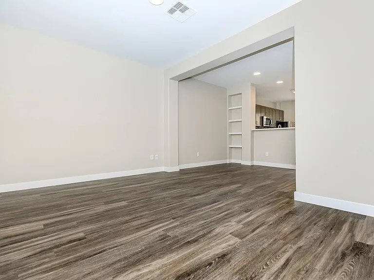 Bellecour Way Apartment Homes — Photo 42