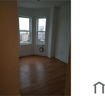 2 bed, 1000 sqft, $1,600 — Photo 2