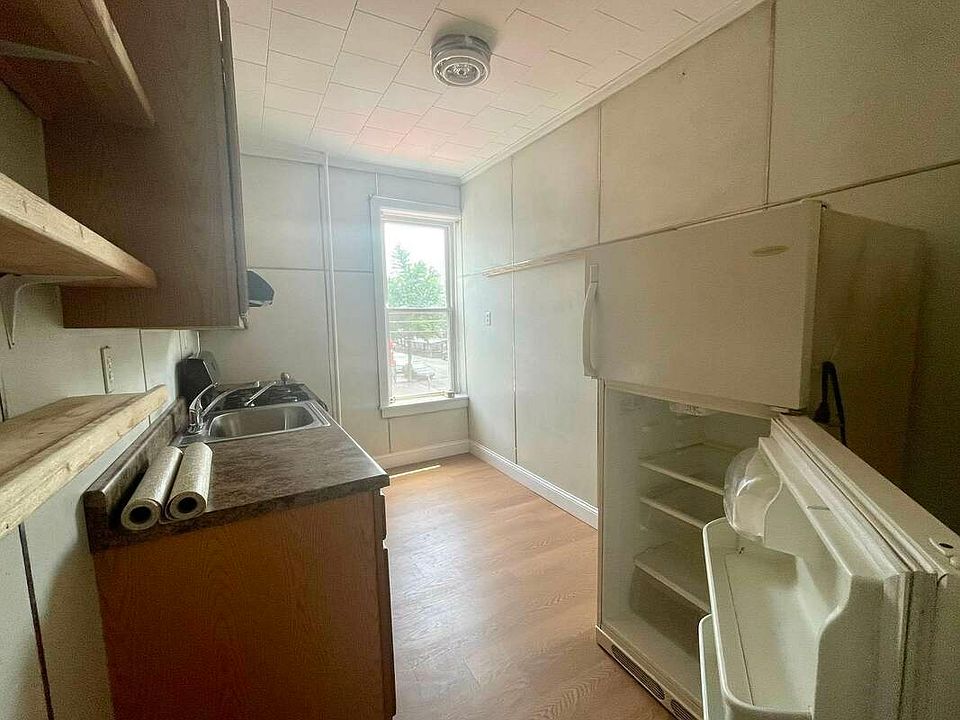 1st image of 28-19 23rd Ave #6