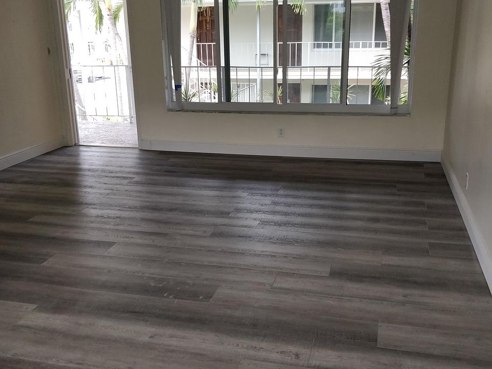 2nd image of 301 E Royal Palm Rd APT 1F