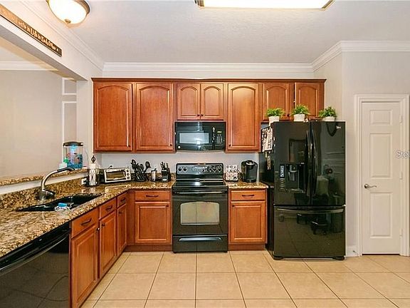 3rd image of 7089 Cadiz Blvd #50