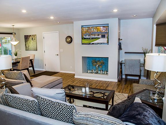 4th image of 26 Black Oak Cir