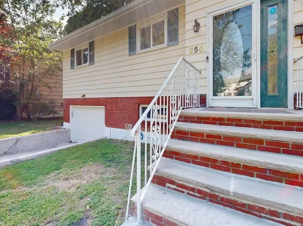 250 Erie Road, West Hempstead, NY 11552