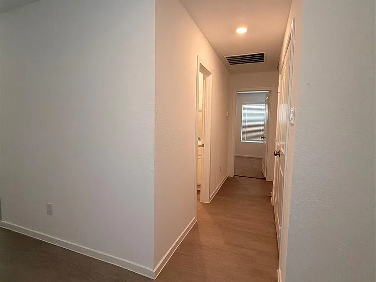 15014 Tremaine Ct — Photo 7