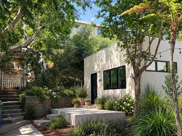 2043 Holly Dr, Los Angeles, CA 90068