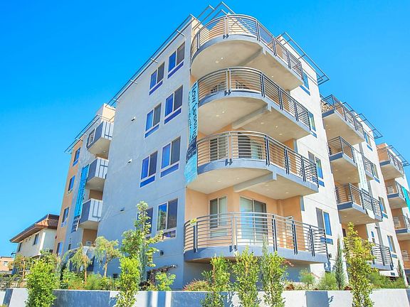 4th image of 11055 Cumpston St #305