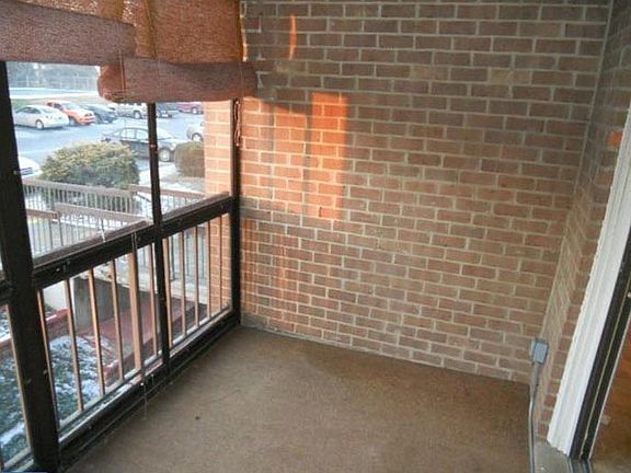 5th image of 5426 Valley Green Dr #40D5
