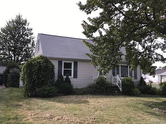 2nd image of 5784 Diana Ln