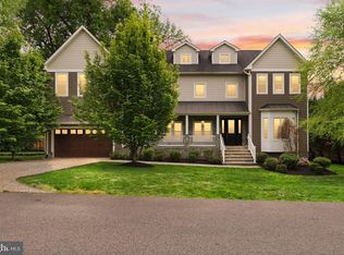 5125 Remington Dr, Alexandria, VA 22309