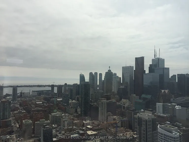 181 Dundas St E #5505 — Photo 11
