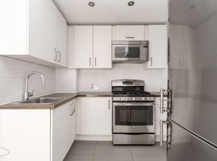 160 Huron Street, Toronto, ON M5T 2B5
