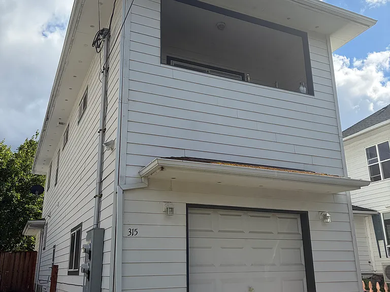 315 June St — Photo 1