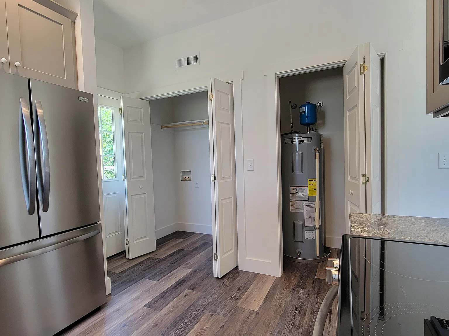 2 bed, 1100 sqft, $1,800 — Photo 4