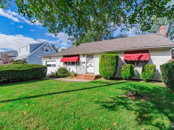 7 Calvin Ave, Lodi, NJ 07644