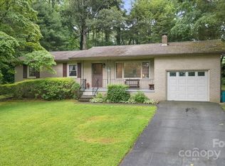 111 Cannon Dr, Hendersonville, NC 28792