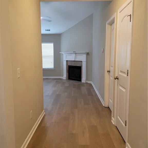 104 Clydesdale Ct — Photo 4