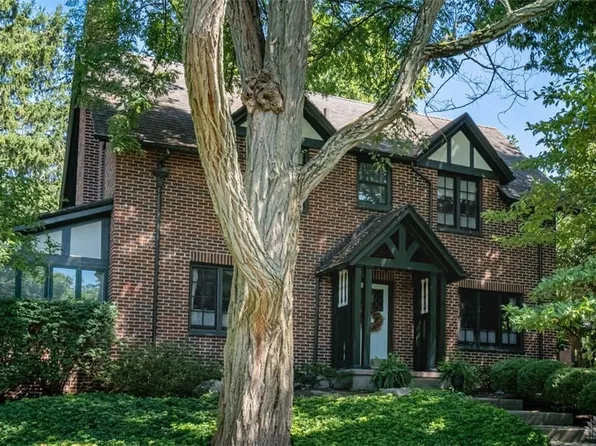 38 Hadley Rd, Oakwood, OH 45419