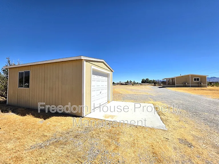 1911 Greta Blvd — Photo 5