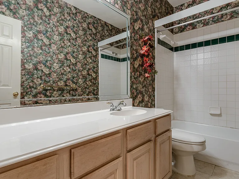 4429 Burnhill Dr — Photo 8