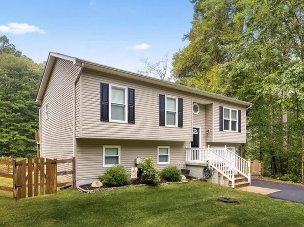 6234 Wheeler Dr, King George, VA 22485