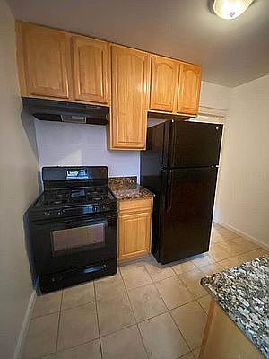 4th image of 83-30 118th St APT 2