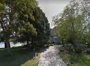 1315 Glenmore Ct, Inverness, IL 60010