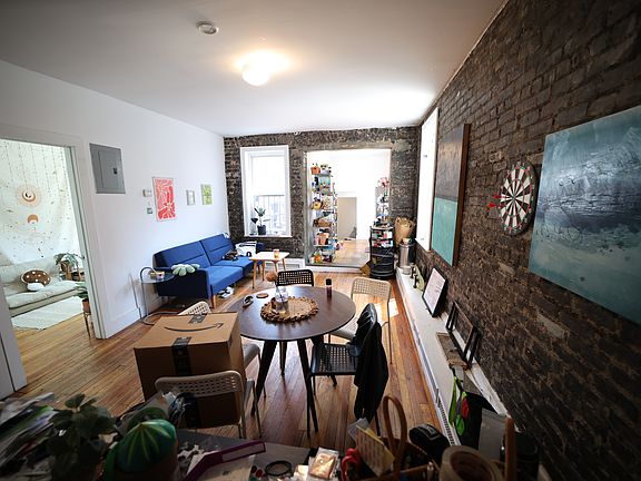 3rd image of 138 Manhattan Ave APT 2E