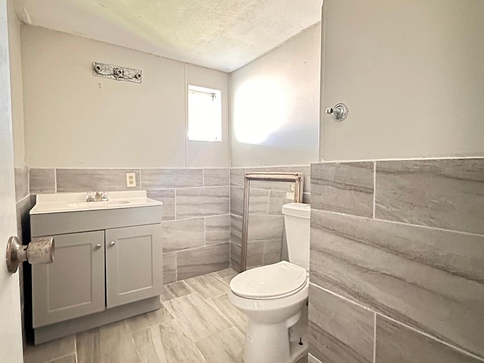 1st image of 850 Stone St Trlr 81
