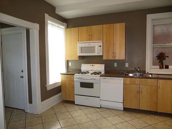 5th image of 3540 Sidney St