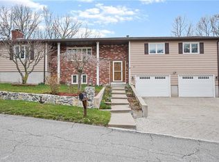 27 Morpheus Dr, Cumberland, RI 02864