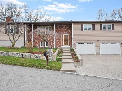 27 Morpheus Dr, Cumberland, RI, 02864