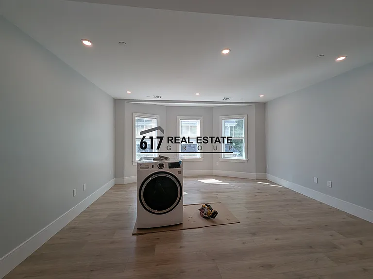 11 Holton St #3 — Photo 9