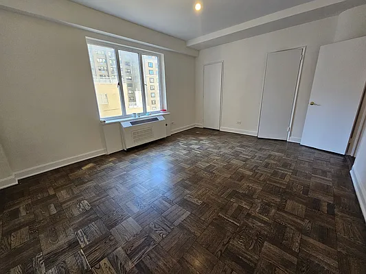 Rented by essential NEW YORK Real Estate | media 17