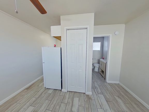 2nd image of 1644 Athol Ave #1
