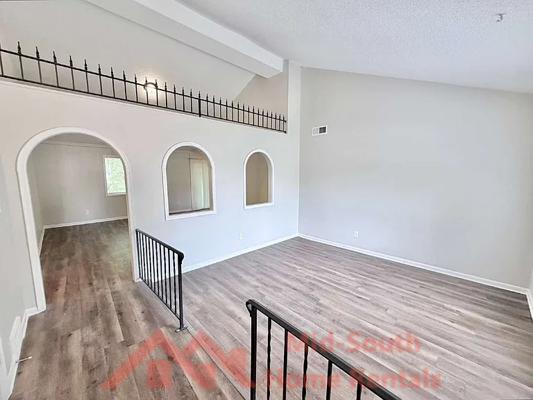 3809 Dante Ave — Photo 3