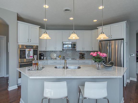 5th image of 232 Whistling Way Dr