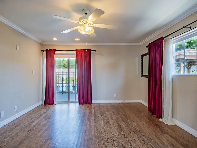 8538 Remick Ave — Photo 13