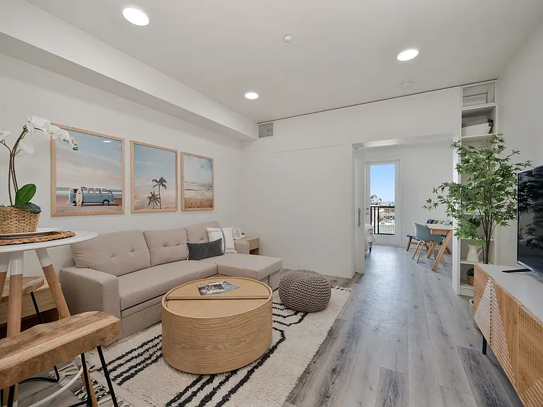 3167 Market San Diego — Photo 4