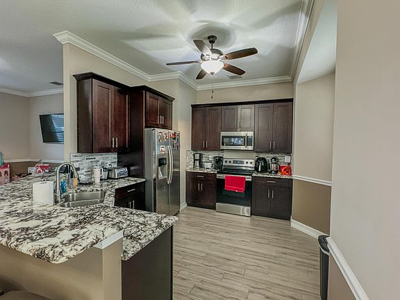 4th image of 702 NE Galilean Street