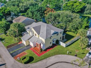 1081 SW 110th Ln, Davie, FL 33324