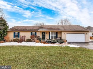 147 Overview Cir E, Red Lion, PA 17356