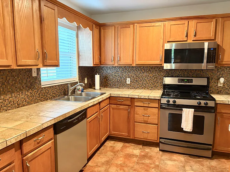 9903 Witham St — Photo 17