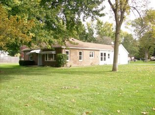 1504 Howard St, Sterling, IL 61081