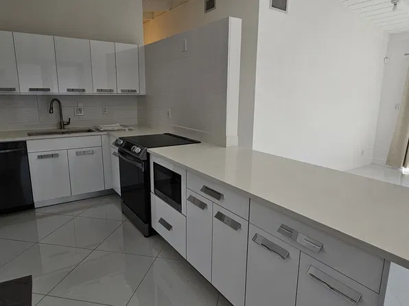 2821 SW 13th Ct, Fort Lauderdale, FL 33312