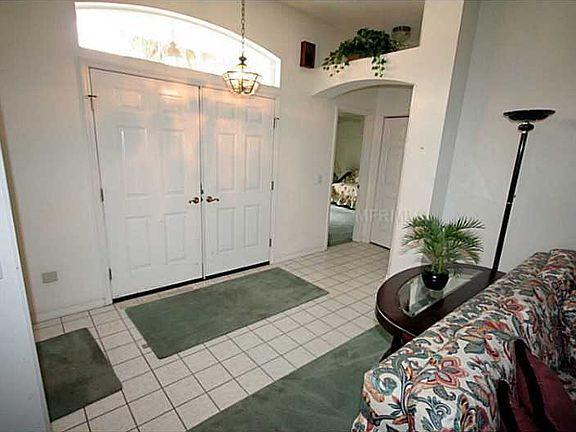 5th image of 322 Gonzales Pl