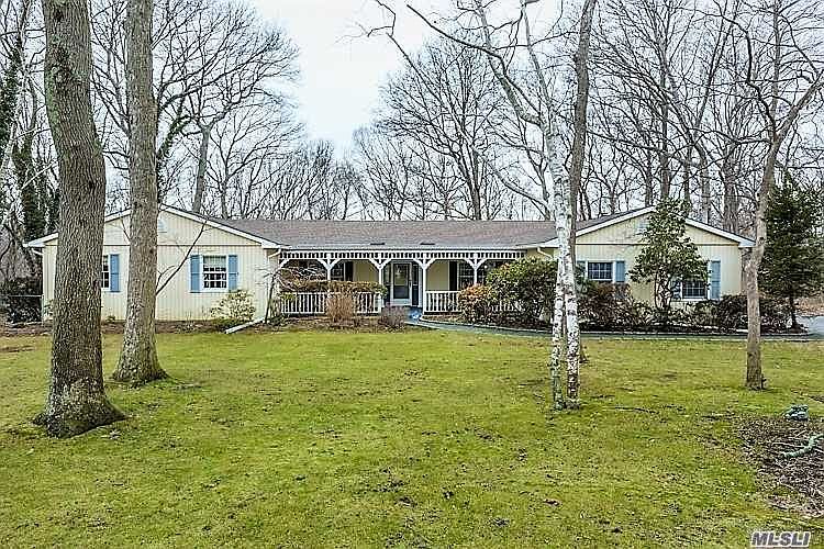 1st image of 27 Oak Tree Dr