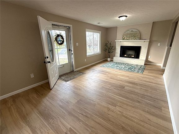 4th image of 9680 Williams Dr